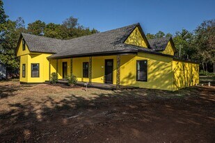 735 8th Ave NW in Ardmore, OK - Building Photo