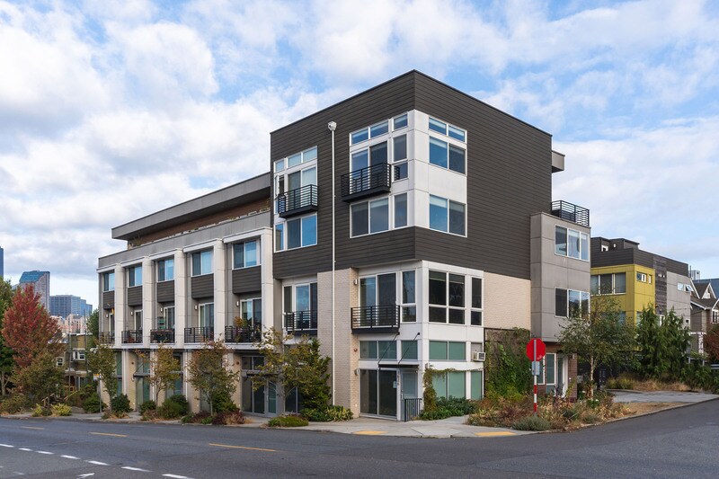 1626 E Yesler Way in Seattle, WA - Building Photo