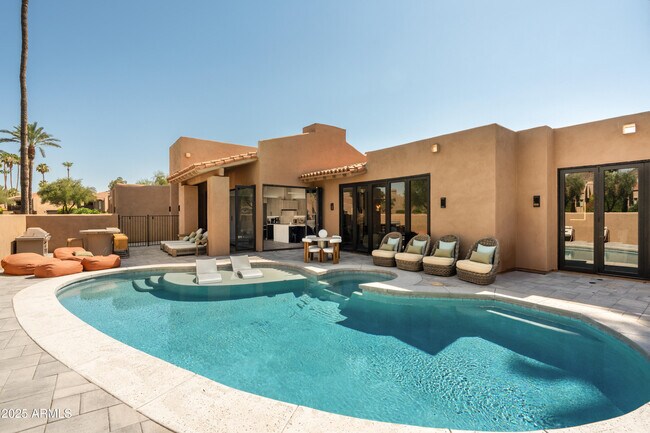 4440 E Camelback Rd in Phoenix, AZ - Building Photo - Building Photo