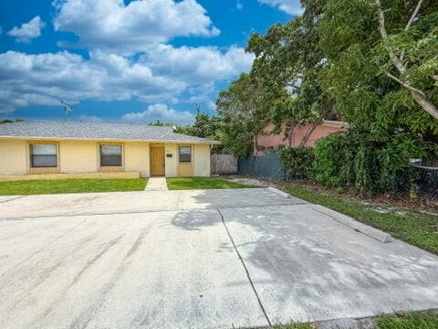 3100 N Dixie Hwy in Boca Raton, FL - Building Photo - Building Photo