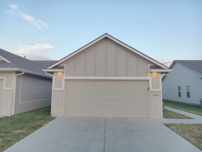 8164 E 34th Ct S in Wichita, KS - Building Photo - Building Photo