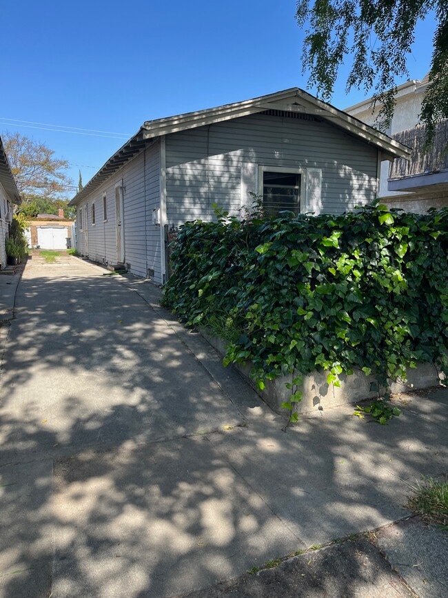 3852 College Ave, Unit 1 in Culver City, CA - Foto de edificio - Building Photo