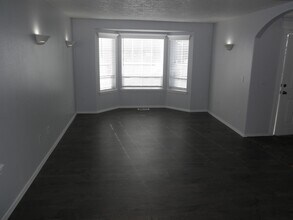 2317 Margarett St NW in Salem, OR - Building Photo - Building Photo