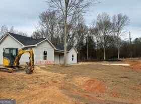 54 Lyla Ln in Canon, GA - Building Photo