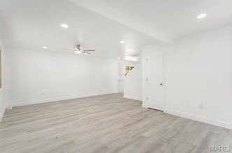 2109 S 3rd St in Fayetteville, IL - Building Photo - Building Photo