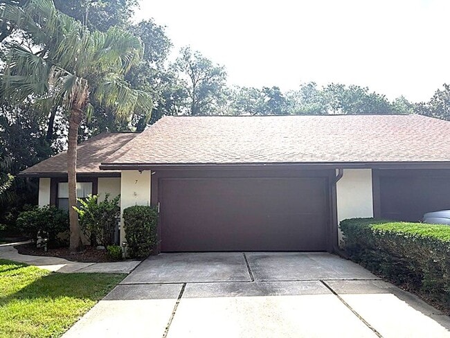 7 Stonehaven Trail