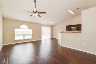 643 Crane Dr in Kissimmee, FL - Building Photo - Building Photo