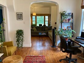 2909 W Dickens Ave, Unit 1 in Chicago, IL - Building Photo