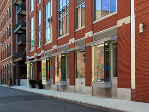 25 Channel Ctr St in Boston, MA - Building Photo - Building Photo