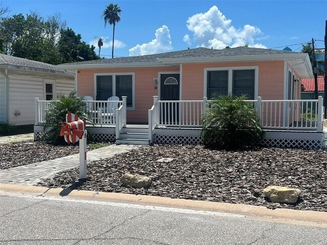 5 82nd Ave, Unit #2 in Treasure Island, FL - Building Photo - Building Photo