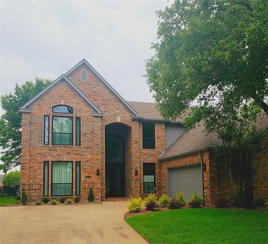 725 Palm Desert Dr in Garland, TX - Building Photo