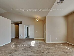 2424 Carolina Ct in North Las Vegas, NV - Building Photo - Building Photo