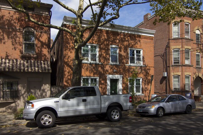 215 Greene St in New Haven, CT - Foto de edificio - Building Photo