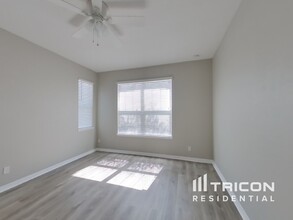 5317 Suncatcher Dr in Wesley Chapel, FL - Building Photo - Building Photo