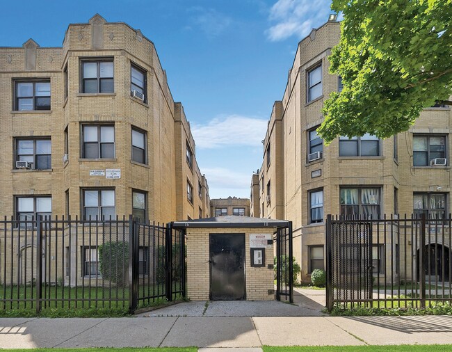 16-18 N Lorel Ave in Chicago, IL - Building Photo - Primary Photo