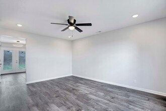 1108 Pembroke Oak Grove Rd in Oak Grove, KY - Building Photo - Building Photo
