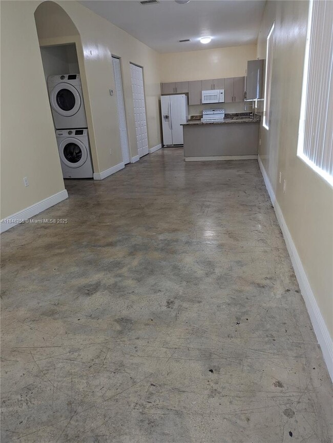 10214 SW 175th St in Miami, FL - Building Photo - Building Photo