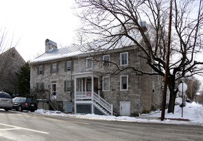 401-403 S Braddock St in Winchester, VA - Building Photo