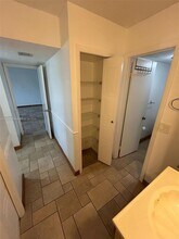 16471 Blatt Blvd in Weston, FL - Building Photo - Building Photo