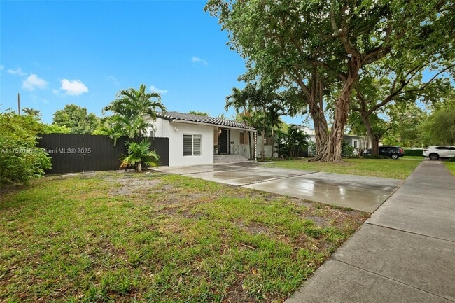 441 De Soto Dr in Miami Springs, FL - Building Photo - Building Photo