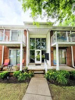 16810 Edloytom Way, Unit 177 in Clinton Township, MI - Building Photo