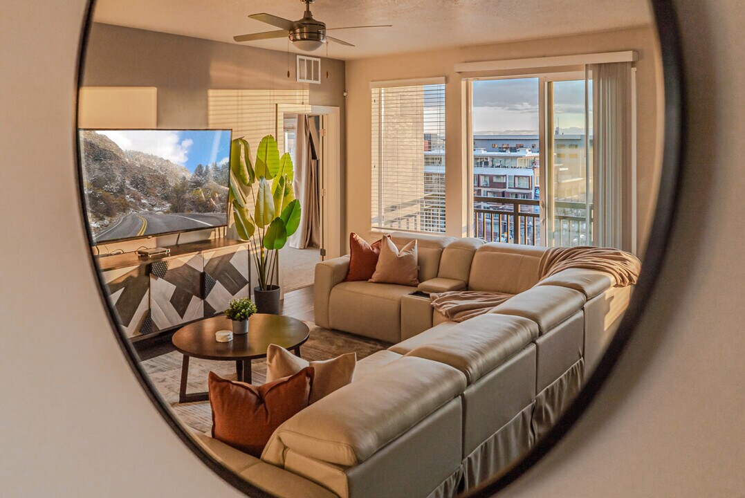 241 W 200 S in Salt Lake City, UT - Building Photo