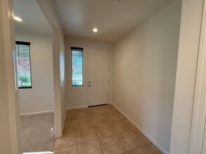 1369 Santona St in Manteca, CA - Building Photo - Building Photo