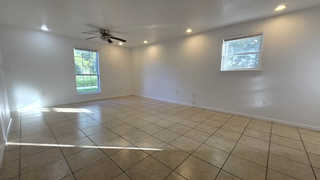 2431 Octavia Dr in Chalmette, LA - Building Photo - Building Photo