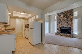 Sunnyview Apartments in Oklahoma City, OK - Building Photo - Interior Photo
