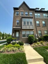 131 Albany Pl in Largo, MD - Building Photo - Building Photo