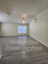 819 Sandy Trail Pl in Brandon, FL - Building Photo - Building Photo