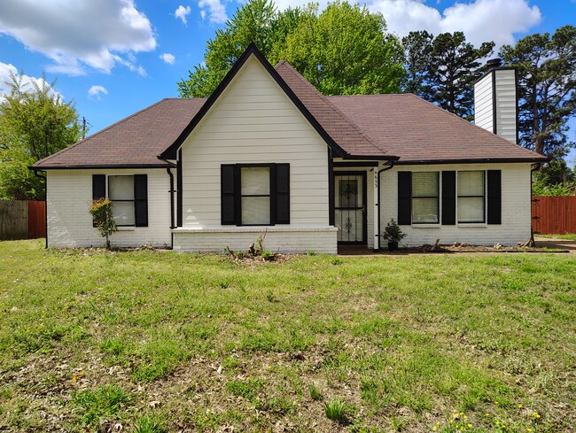 4633 Sunnyslope Dr in Memphis, TN - Foto de edificio - Building Photo