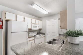 The Pointe Apartment Homes in Gautier, MS - Building Photo - Building Photo