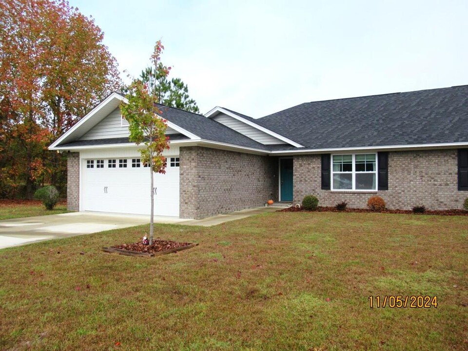 650 Constitution Dr in Sumter, SC - Building Photo