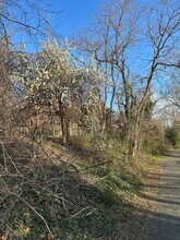 1718 W Abingdon Dr, Unit 301 in Alexandria, VA - Building Photo - Building Photo