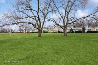 452 Mallview Ln in Bolingbrook, IL - Building Photo - Building Photo