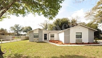1707 Valencia Blvd in Bartow, FL - Building Photo