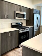 2511 N Hamilton St, Unit 1 in Spokane, WA - Foto de edificio - Building Photo