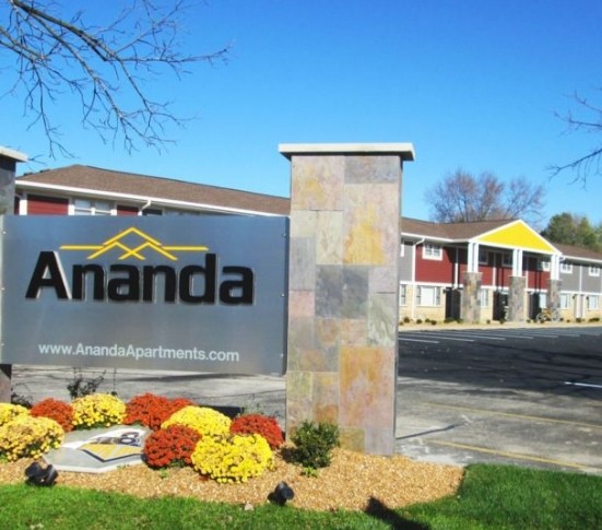 Ananda in West Lafayette, IN - Foto de edificio