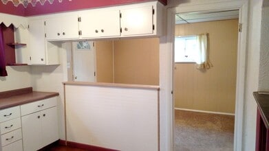 1307 Walnut St in Clairton, PA - Building Photo - Building Photo