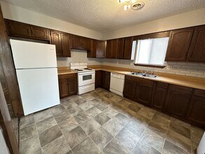601 Valley View in Carl Junction, MO - Building Photo - Building Photo