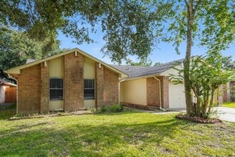 1711 Meadow Green Dr in Missouri City, TX - Building Photo - Building Photo