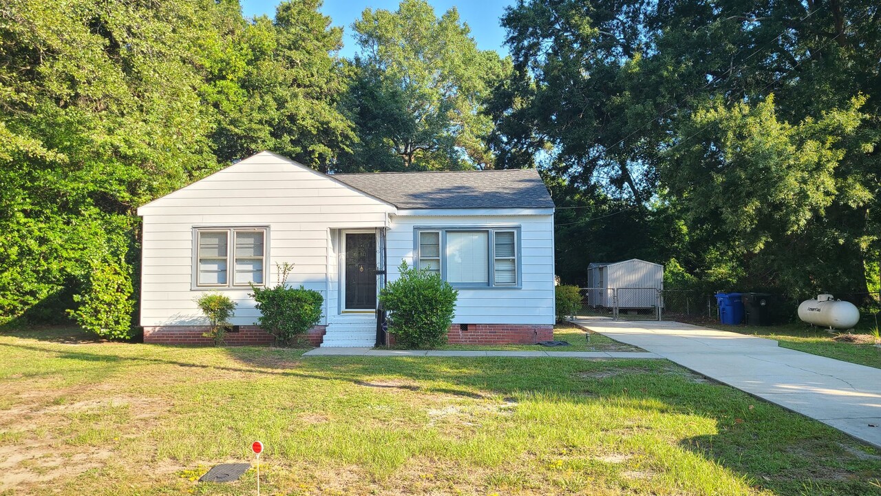 5204 Catalpa Rd in Fayetteville, NC - Building Photo