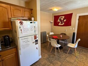 289 Foster St in Boston, MA - Foto de edificio - Building Photo