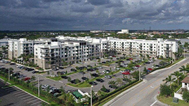 PARC3400 in Davie, FL - Building Photo - Building Photo