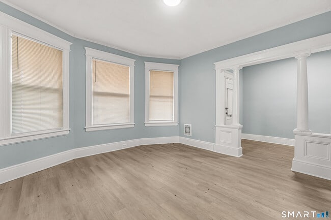 105 Carleton Ave in Bridgeport, CT - Building Photo - Building Photo