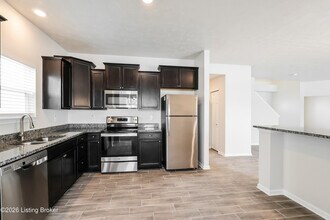 8421 Warbler Br Wy in Louisville, KY - Building Photo - Building Photo