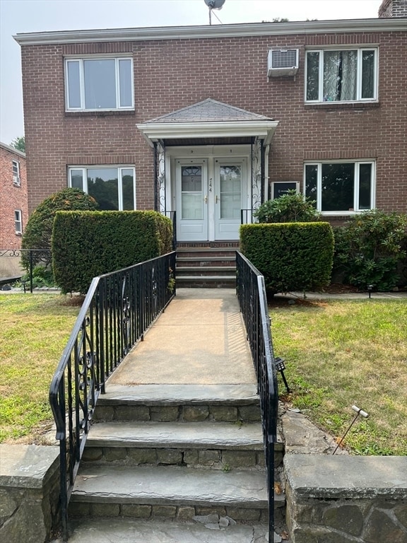 property at 744 Boylston St