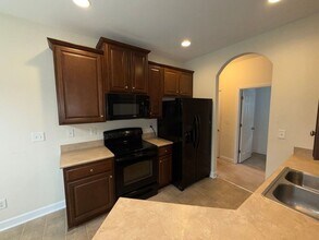 1305 Murrill Hill Rd in Jacksonville, NC - Building Photo - Building Photo