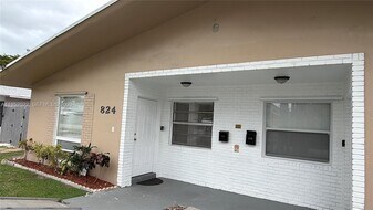 824 SW 12th Ct in Fort Lauderdale, FL - Building Photo